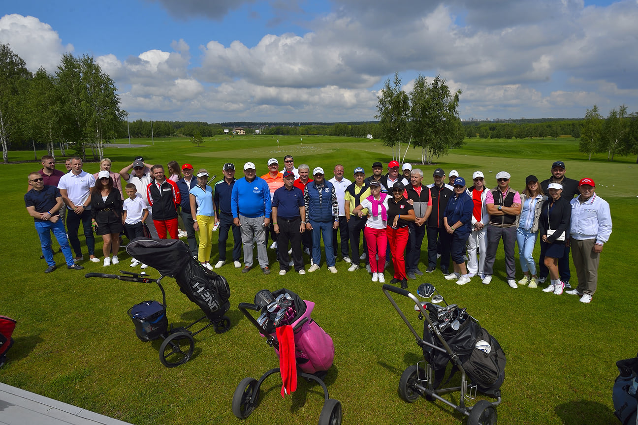 Первый турнир по гольфу в челябинском клубе South Ural golf club