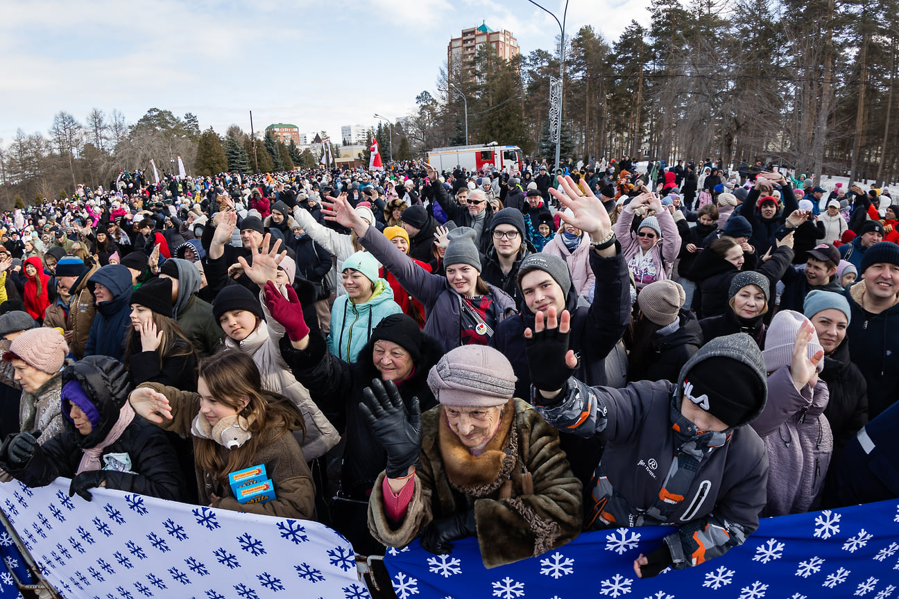 В Челябинске прошли народные гулянья в честь празднования Масленицы