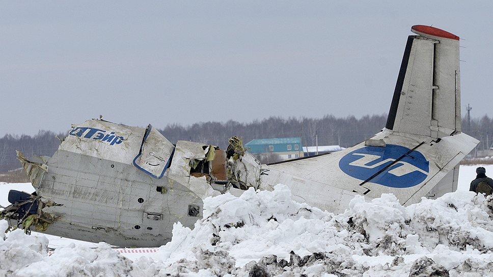 Разбившийся самолет АТR-72 авиакомпании UTair, по версии следствия, был выпущен в последний рейс с явными признаками обледенения
