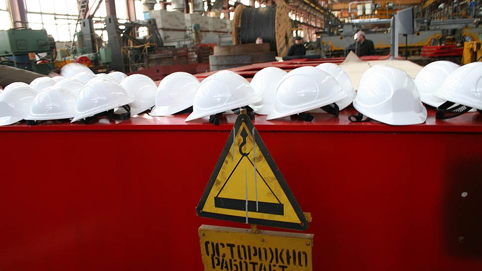 Сложная экономическая ситуация влияет на численность рабочих на уральских заводах