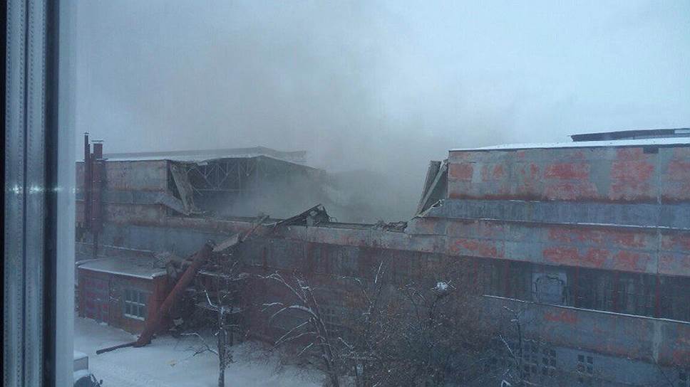 При обрушении кровли промышленного предприятия в Екатеринбурге погибли четверо
