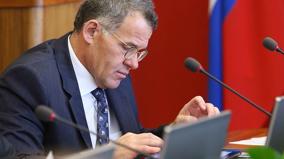 Глава администрации губернатора Свердловской области Владимир Тунгусов вводит дополнительные испытания для кандидатов в мэры