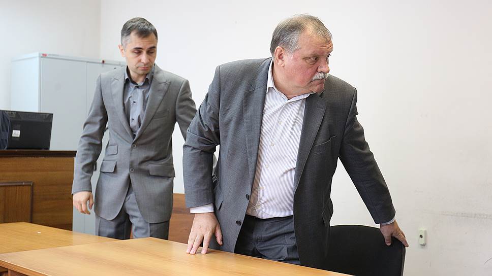 Павел Чернавин (справа) отказался комментировать приговор, ссылаясь на «огромную психологическую нагрузку»