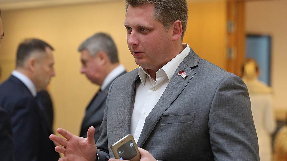 Глава свердловского обкома КПРФ Александр Ивачев не исключил, что оппозиционных кандидатов отправят в разные одномандатные округа
