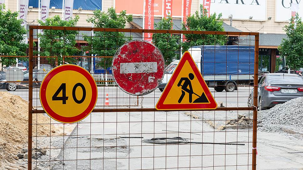 В Свердловской области не тратят бюджетные деньги на ремонт дорог