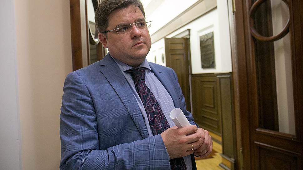 Глава избиркома Екатеринбурга Илья Захаров готов передать в гордуму документы о референдуме