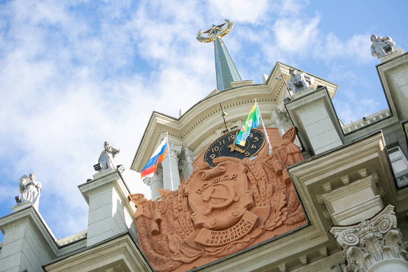 Прием документов для участия в конкурсе на пост мэра Екатеринбурга продлится до 22 января