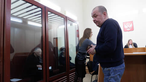 «Убил, сел в машину и уехал» // Бывший уралмашевский киллер дал показания по делу бывшего вице-мэра Екатеринбурга