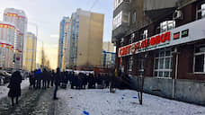В Екатеринбурге водители выстроились в гигантские очереди к врачам