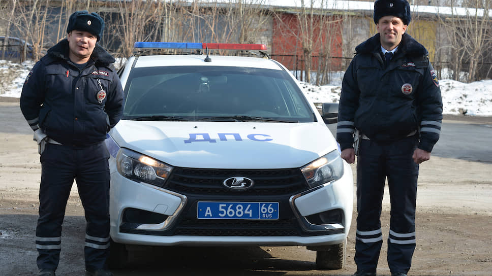 Старший лейтенант полиции Нурлан Ахметов и старший лейтенант Александр Киселев

