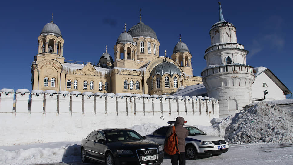  Храмовый комплекс на территории Свято-Николаевского мужского монастыря