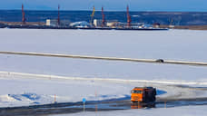 В ЯНАО открыли движение автомобилей по ледовой переправе Салехард – Лабытнанги
