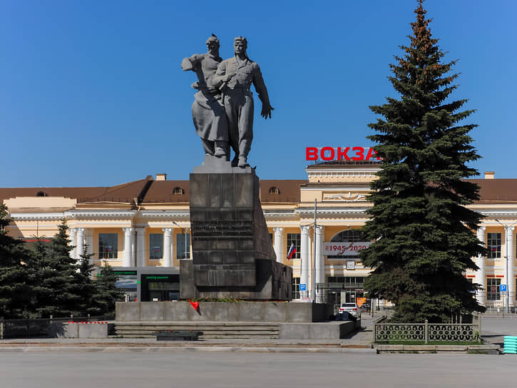 Памятник Уральскому добровольческому танковому корпусу 