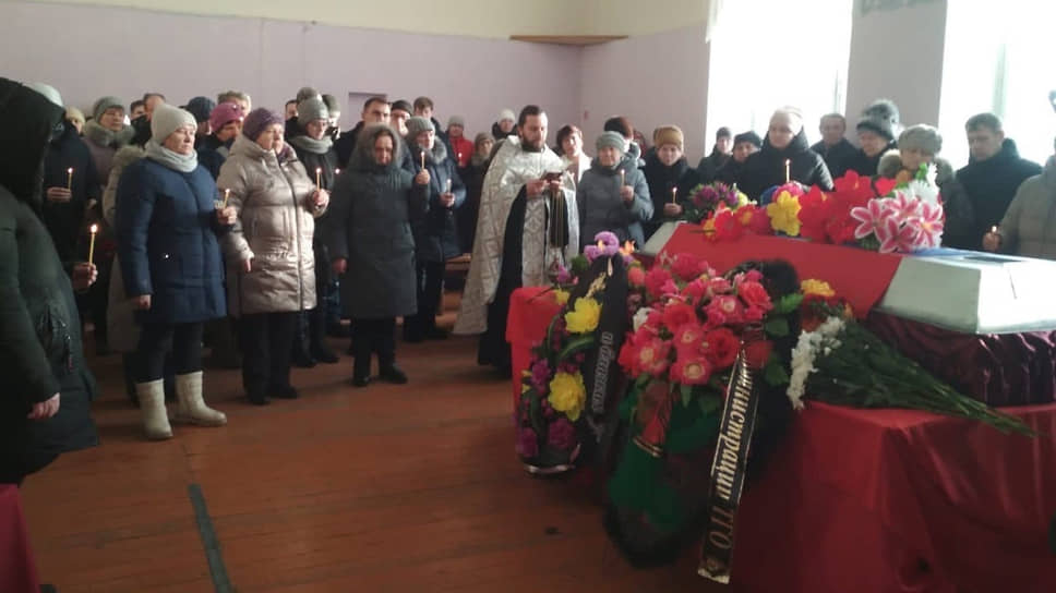 В селе Трошково похоронили Юрия Самоделкина, погибшего в зоне поведения специальной военной операции