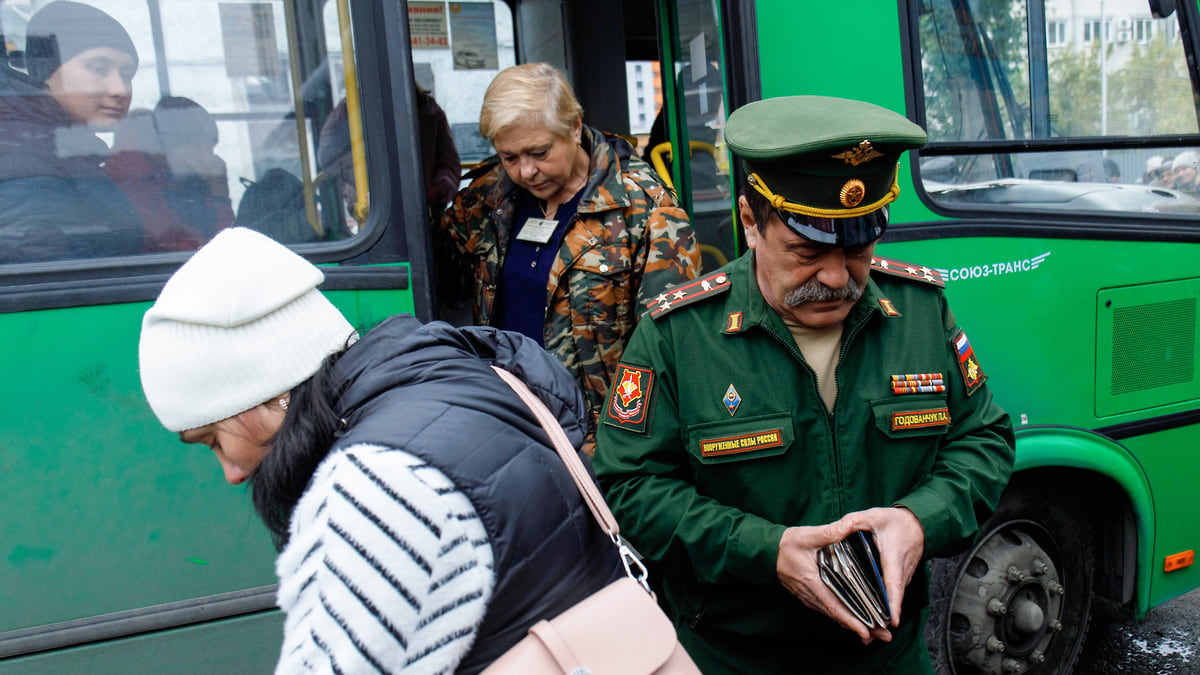 В штабе ЦВО заявили об отсутствии планов проводить дополнительную  мобилизацию – Коммерсантъ Екатеринбург