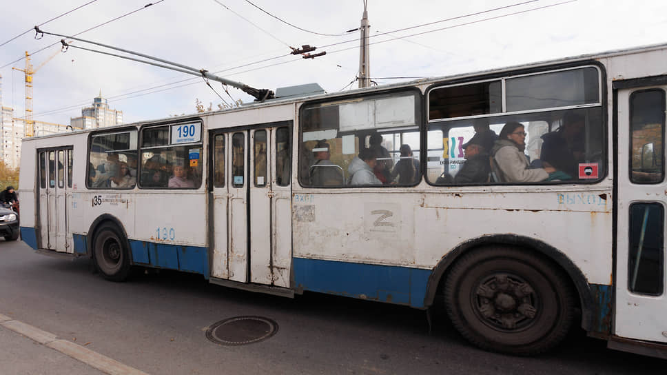 В связи с перекрытием двух участков дорог улицы Советской изменятся схемы движения троллейбуса №34 и автобуса №81 