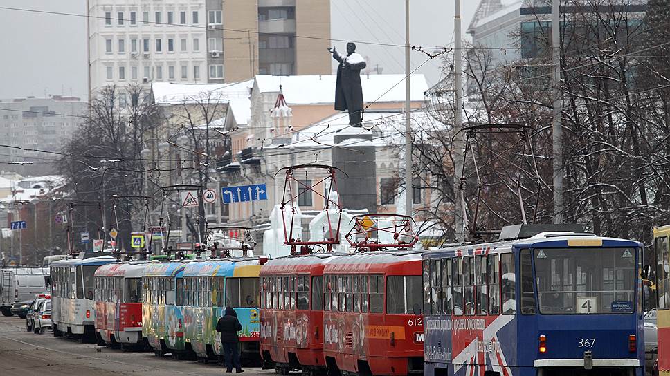 Как в Екатеринбурге из-за долгов мог встать общественный транспорт
