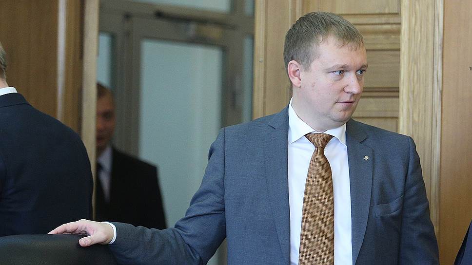 Основные вопросы прокуратуры были предъявлены к декларации депутата Владимира Смирнова
