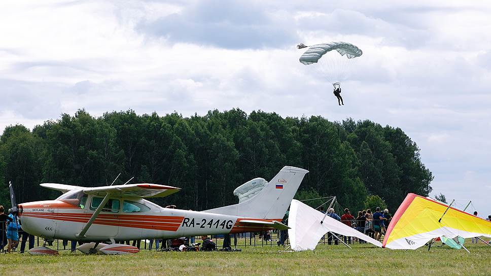 На аэродроме Логиново прошел авиационный фестиваль «Крылья Урала».