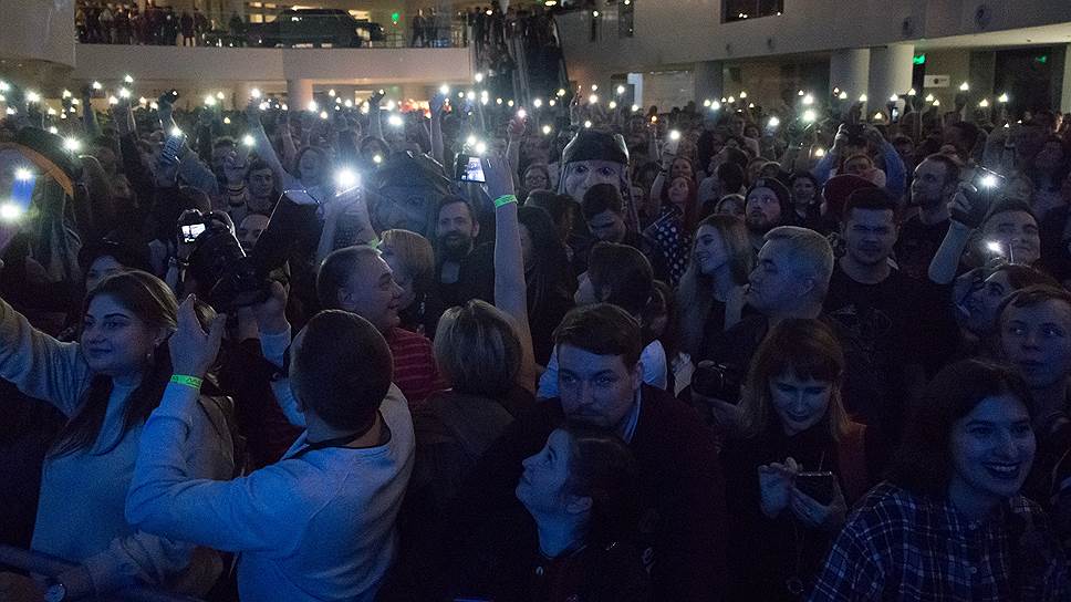 Фестиваль «Старый новый рок» 13 января прошел в Екатеринбурге на четырех площадках Ельцин Центра. Зрители.