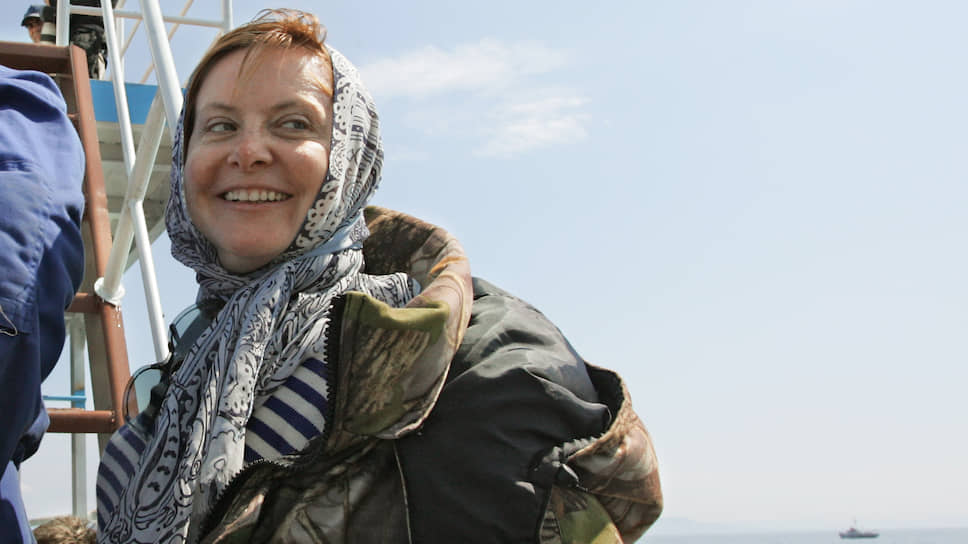 Наталья Комарова на борту корабля специального назначения &quot;Метрополия&quot; во время научно-исследовательской экспедиции, по изучению озера Байкал