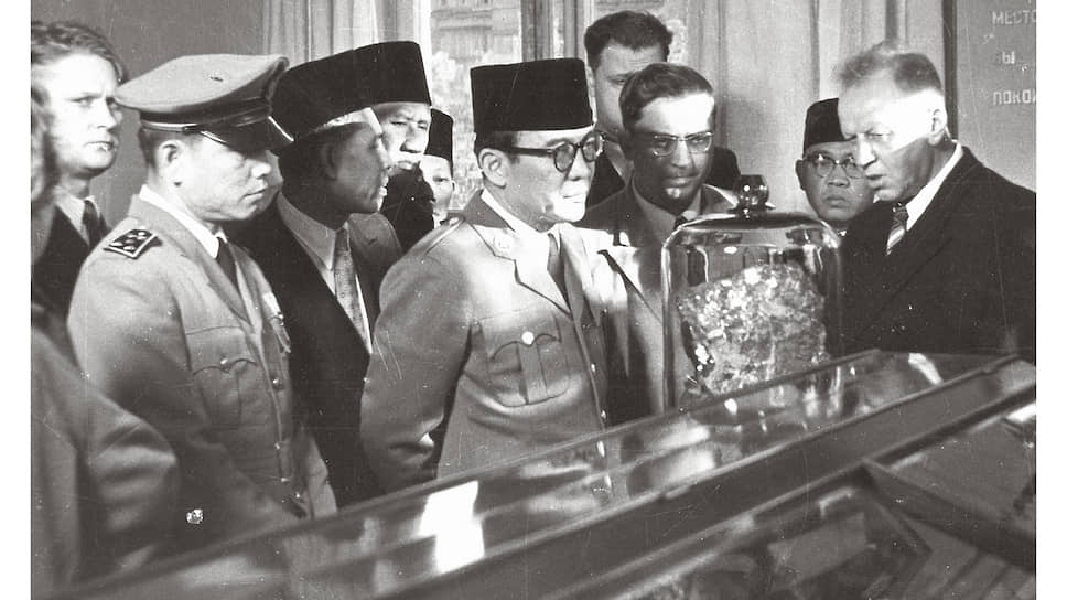 Президент Индонезии Сукарно в Свердловске. Сентябрь 1956 года
