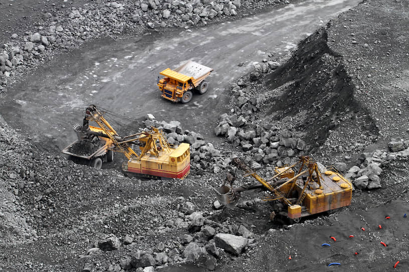 Добыча железной руды на Качканарском горно-обогатительном комбинате (ЕВРАЗ КГОК)
