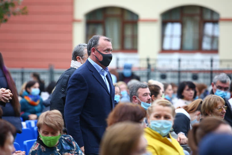 Первый заместитель губернатора Свердловской области Алексей Орлов перед началом концерта