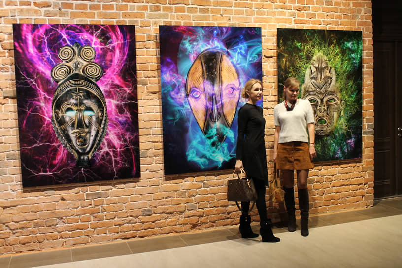  Выставка «Лицо божества» московской художницы Ольги Мичи.