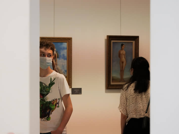 Выставка «О чем молчат картины» Никаса Сафронова