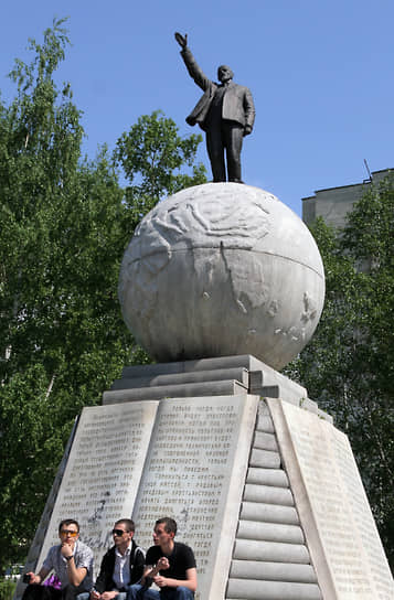 Памятник Ленину в Нижнем Тагиле