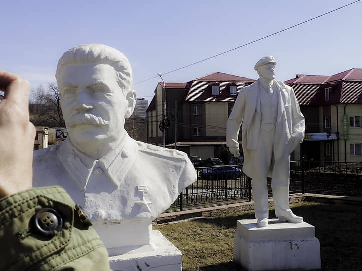 Парк скульптур советского периода в Нижнем Тагиле