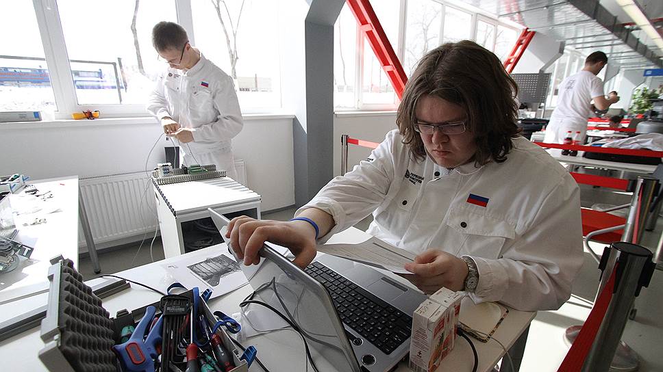 Металлурги смогли заинтересовать школьников Первоуральска чемпионатом WorldSkills Russia-2014