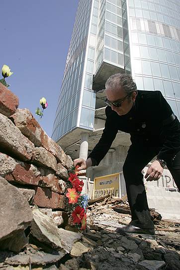 Лидер рок-группы «Чайф» Владимир Шахрин в 2009 году провел панихиду по незаконно снесенному памятнику архитектуры