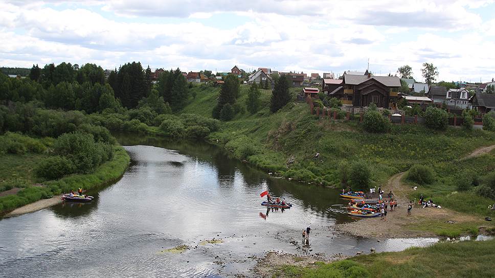 Деревня Каменка — место, где Свердловская киностудия снимает исторические фильмы, а также остановка для отдыха сплавляющихся по реке Чусовой