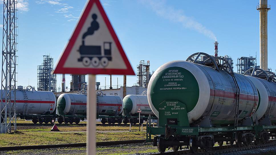 По объемам перевозки нефтепродуктов СвЖД в 2016 году вышла на первое место по России