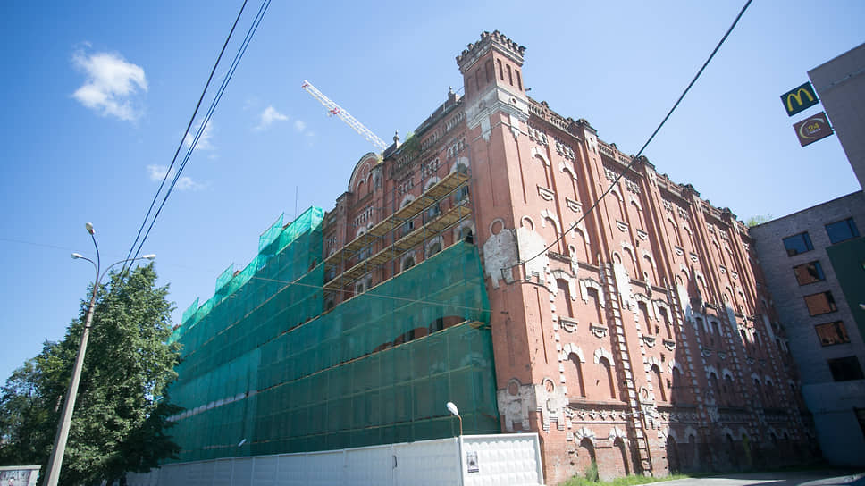 Реставрация главного фасада мельниц началась в 2018 году