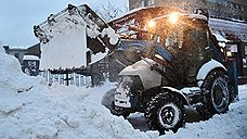 150 единиц техники выведут на улицы Ижевска на борьбу со снегопадом