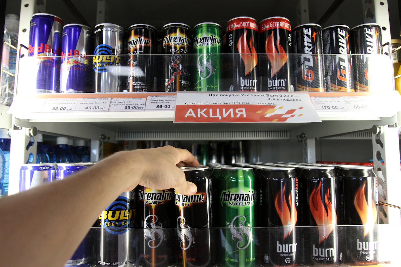 Возможно ли продавать энергетические напитки лицам моложе 18 лет?