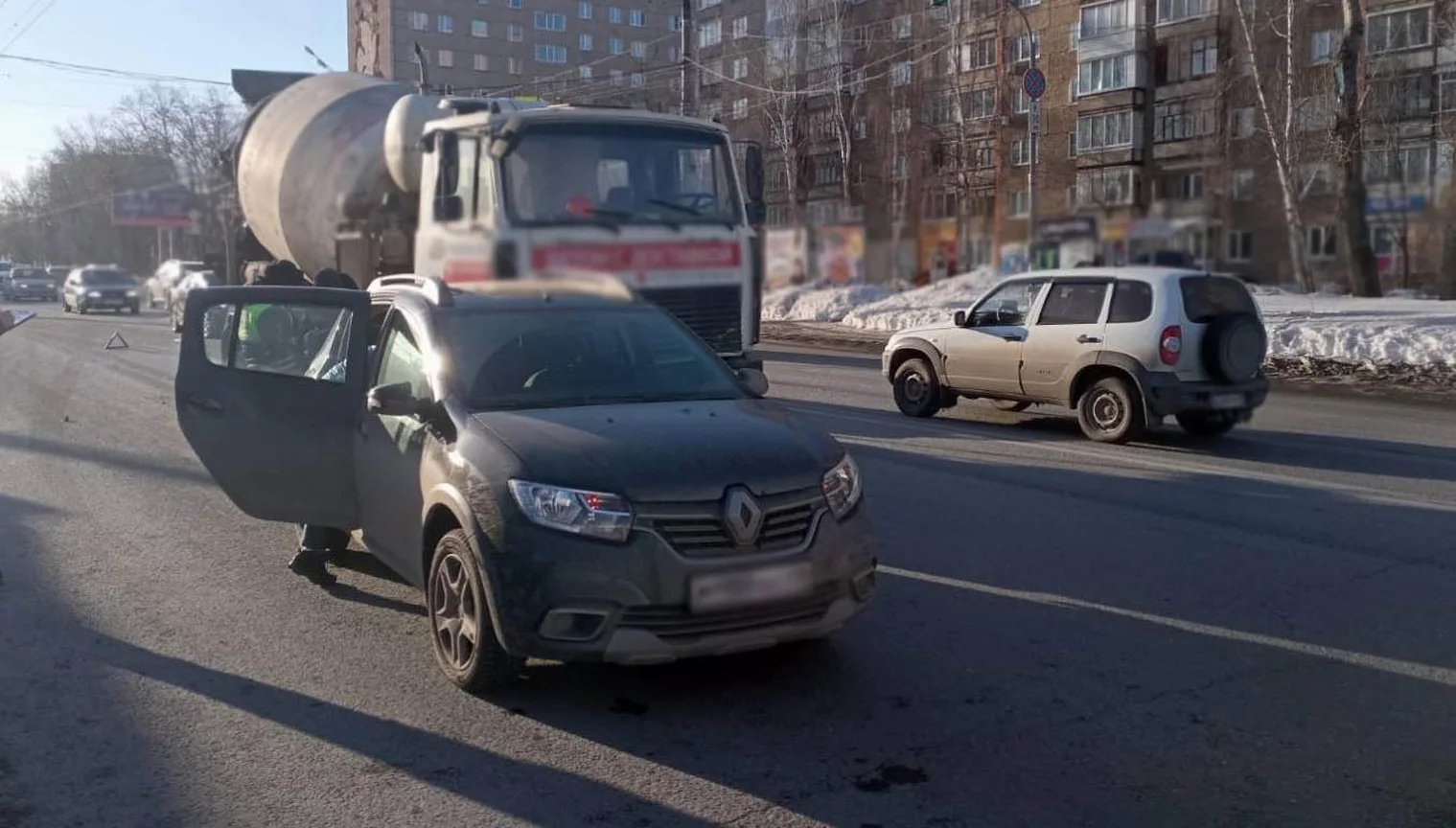 Трое человек пострадали в результате ДТП с грузовиком в Ижевске –  Коммерсантъ Ижевск