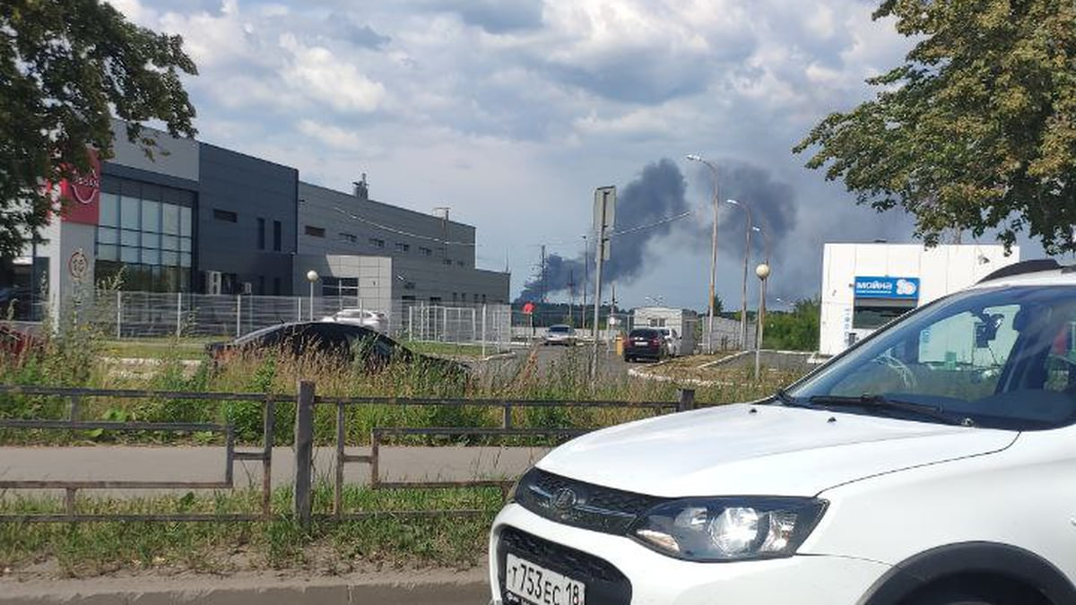 Пожар произошел на Воткинском шоссе в Ижевске в районе металлургического  комплекса – Коммерсантъ Ижевск