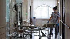 Суд в Ижевске взыскал с больницы компенсацию поскользнувшемуся на мокром полу врачу