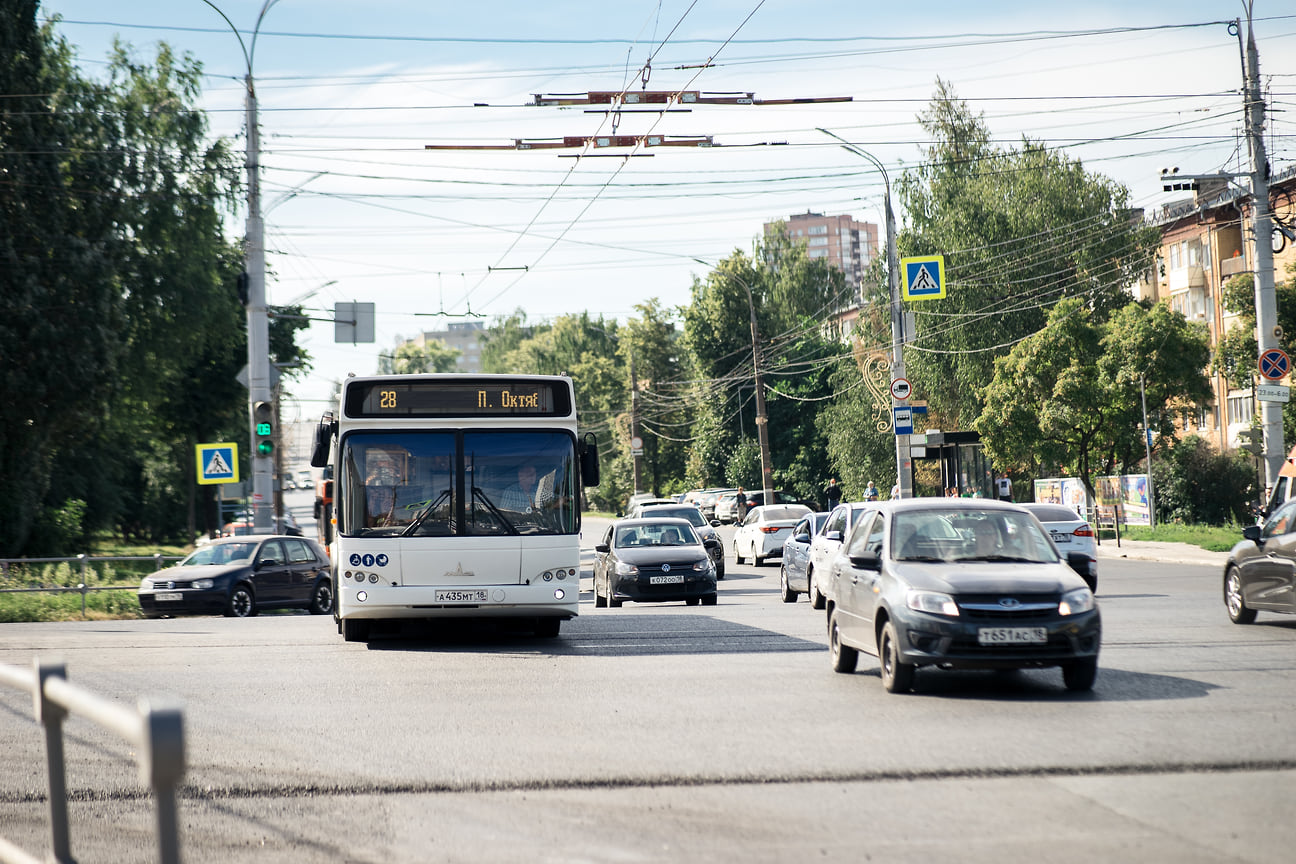 Дополнительные автобусы будут курсировать от Ижевска до кладбищ 7 октября –  Коммерсантъ Ижевск