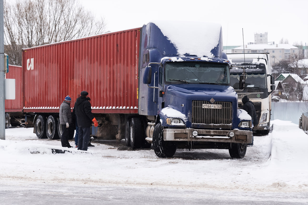 Ограничения для грузовиков и автобусов на региональных дорогах в Удмуртии  сняли – Коммерсантъ Ижевск