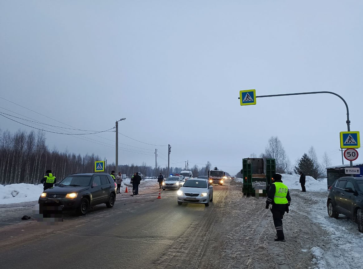 Женщину насмерть сбили два автомобиля на пешеходном переходе в Ижевске –  Коммерсантъ Ижевск