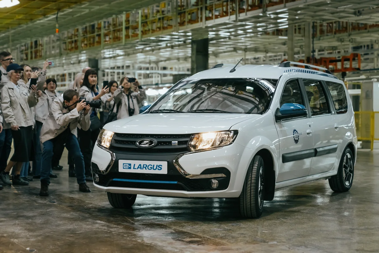 Серийное производство электромобиля Lada e-Largus в Ижевске запустится  летом – Коммерсантъ Ижевск