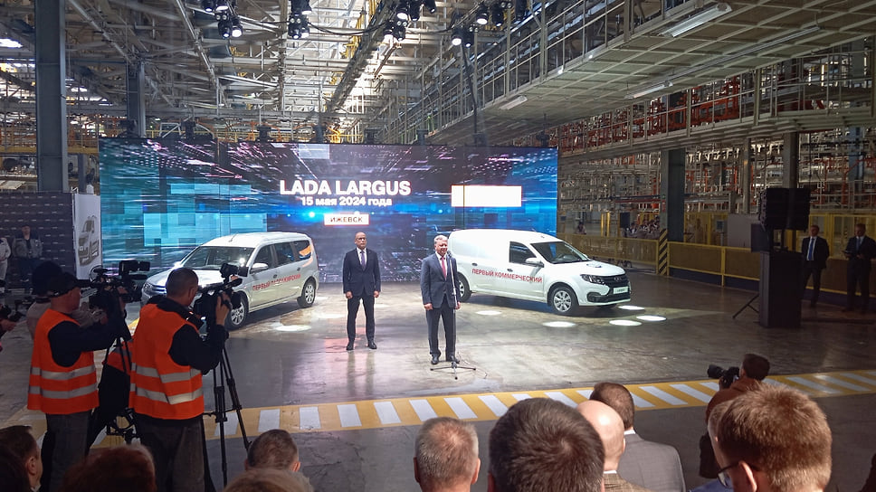В Ижевске запустили серийное производство Lada Largus