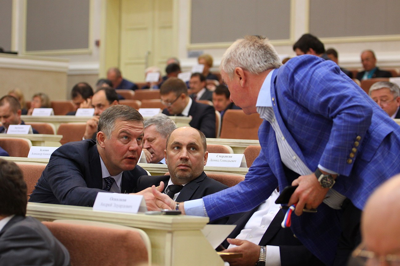 Валерий Бузилов регулярно посещает сессии республиканского парламента 