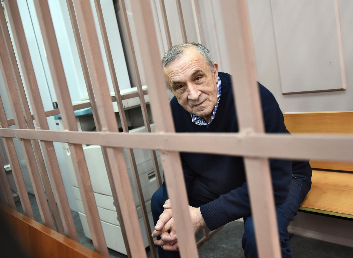 Александр Соловьев был помещен под стражу. Позднее появилась информация, что он частично признал вину. В августе 2017 года он был переведен под домашний арест и находился в квартире одной из дочерей в Москве.
