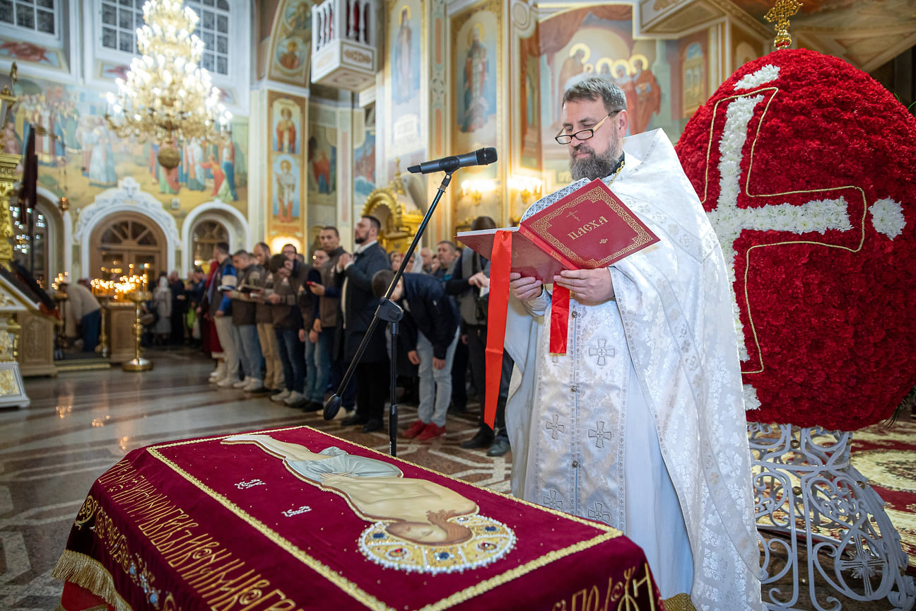 За литургией было зачитано Пасхальное послание Святейшего Патриарха Московского и всея Руси Кирилла